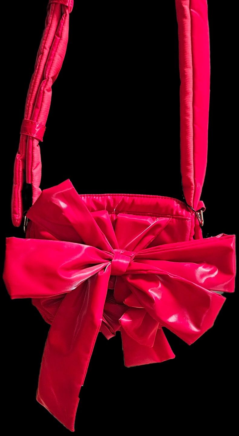 MUSINSA | IUGAMAKARAS Knotted Micro Padding Bag (Glossy-Red)