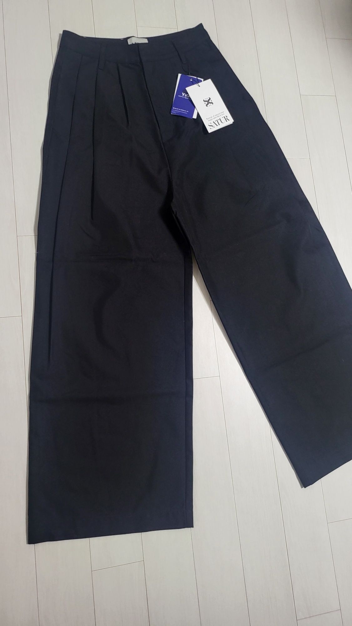 【SATUR】(W) Bliss 3-Tuck Wide Chino Pants - Classic Black MUSINSA | SATUR (W) Bliss Three Chin Wide Chino Pants
