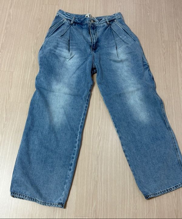 MUSINSA | SATUR Vinales Retro Two Tuck Denim Pants Light Blue
