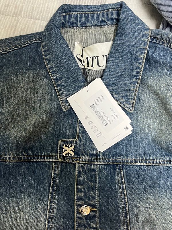 MUSINSA | SATUR Symbol Brooch Denim Trucker Jacket Union Washed Blue
