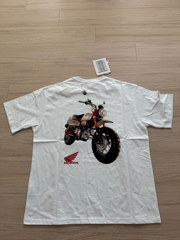 Tシャツ・カットソー HONDA MOTORCYCLE MONKEY 125 Tshirt White Honda Monkey - Motorcycle - T-Shirt | TeePublic