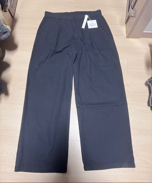 【OVY】One Tuck Wide Chino Pants (black) One Tuck Wide Chino Pants (black) | OVY