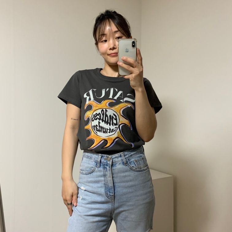 MUSINSA | SATUR (W) Sun Retro Graphic Short Sleeve T-shirt