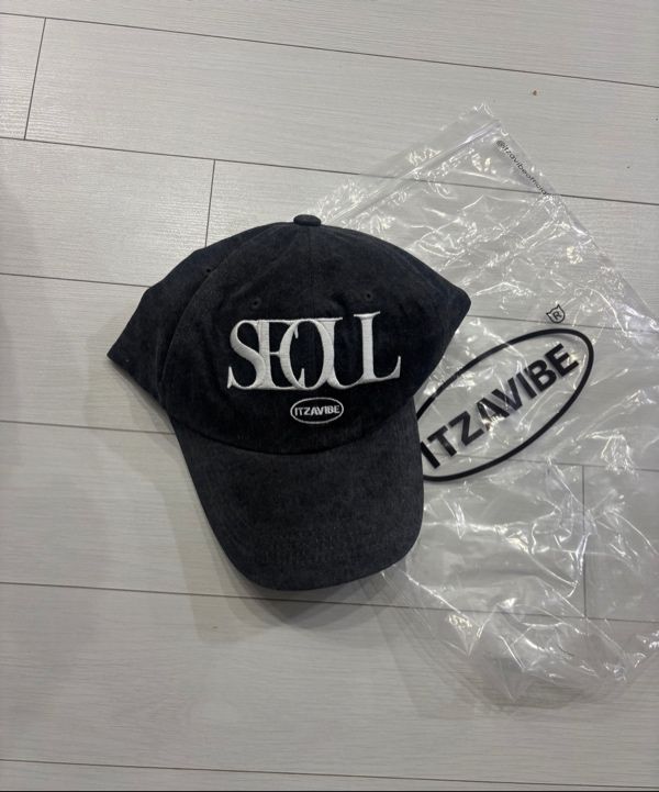 【ITZAVIBE】CITY OF CATS BALL CAP CITY OF CATS BALL CAP - SEOUL - ITZAVIBE