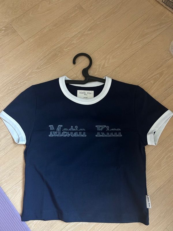 MUSINSA | MATIN KIM CUTTED LOGO RINGER CROP TOP IN NAVY