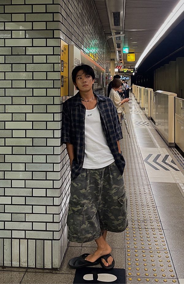 MUSINSA | AVANDRESS Side Big Denim Shorts CAMO