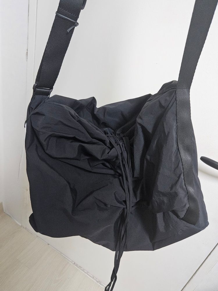 MUSINSA | MUSINSA STANDARD Crinkle Drawstring Easy Crossbody