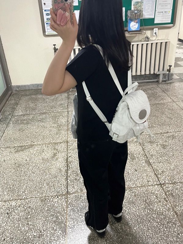 LOTSYOU ● chubby Backpack White LOTSYOU] Nostalgia Chubby Backpack White – Ohue