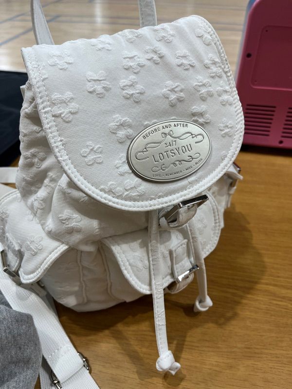 バッグ LOTSYOU Nostalgia chubby Backpack White MUSINSA公式 | LOTSYOU Nostalgia chubby Backpack White