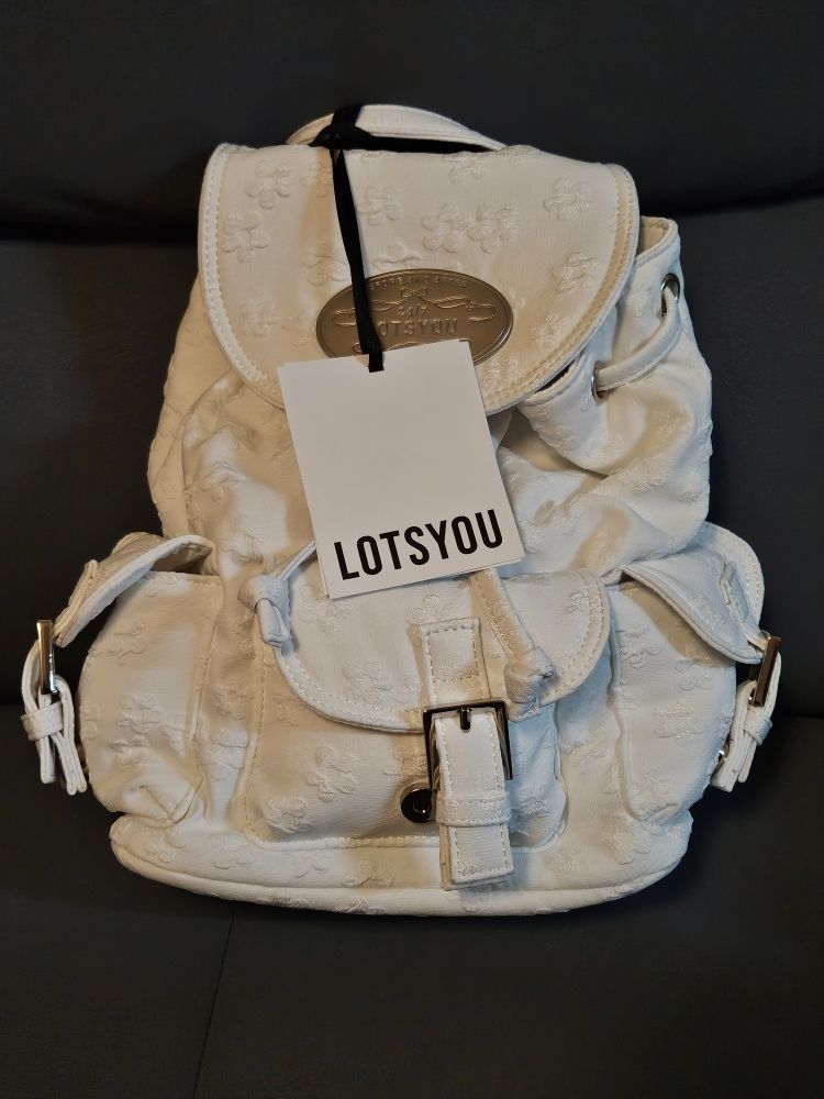 バッグ LOTSYOU chubby backpack white バッグ LOTSYOU chubby backpack white MUSINSA公式 | LOTSYOU