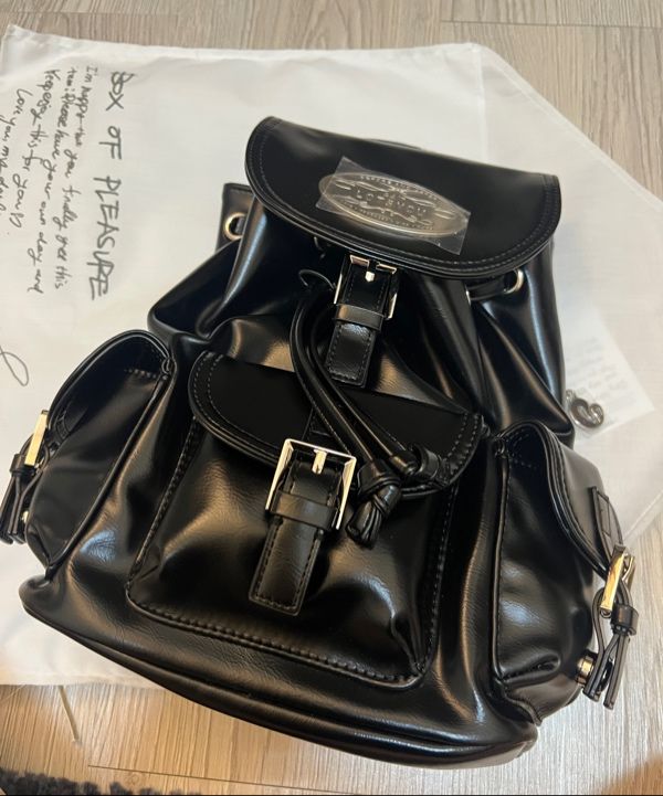 MUSINSA | LOTSYOU Nostalgia chubby Backpack Leather Black