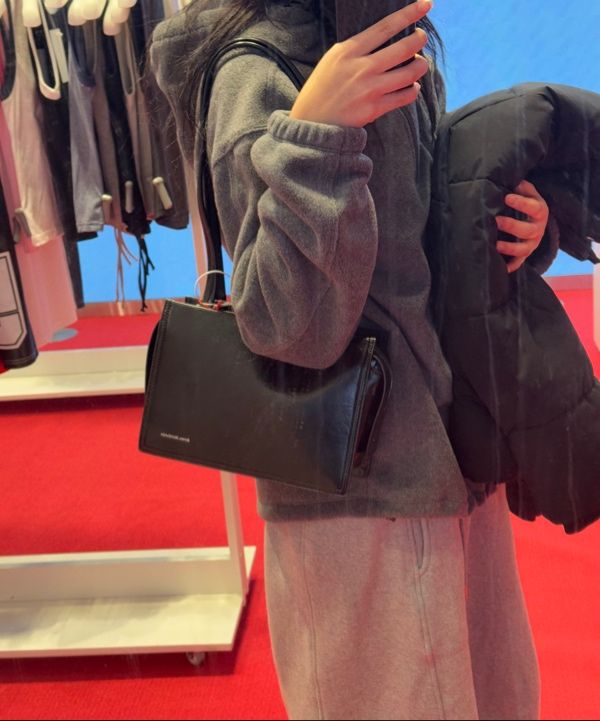 ★AMES-WORLDWIDE★SQUARE SHOULDER BAG RED★正規品/直送料込 MUSINSA公式 | AMES-WORLDWIDE SQUARE SHOULDER BAG RED