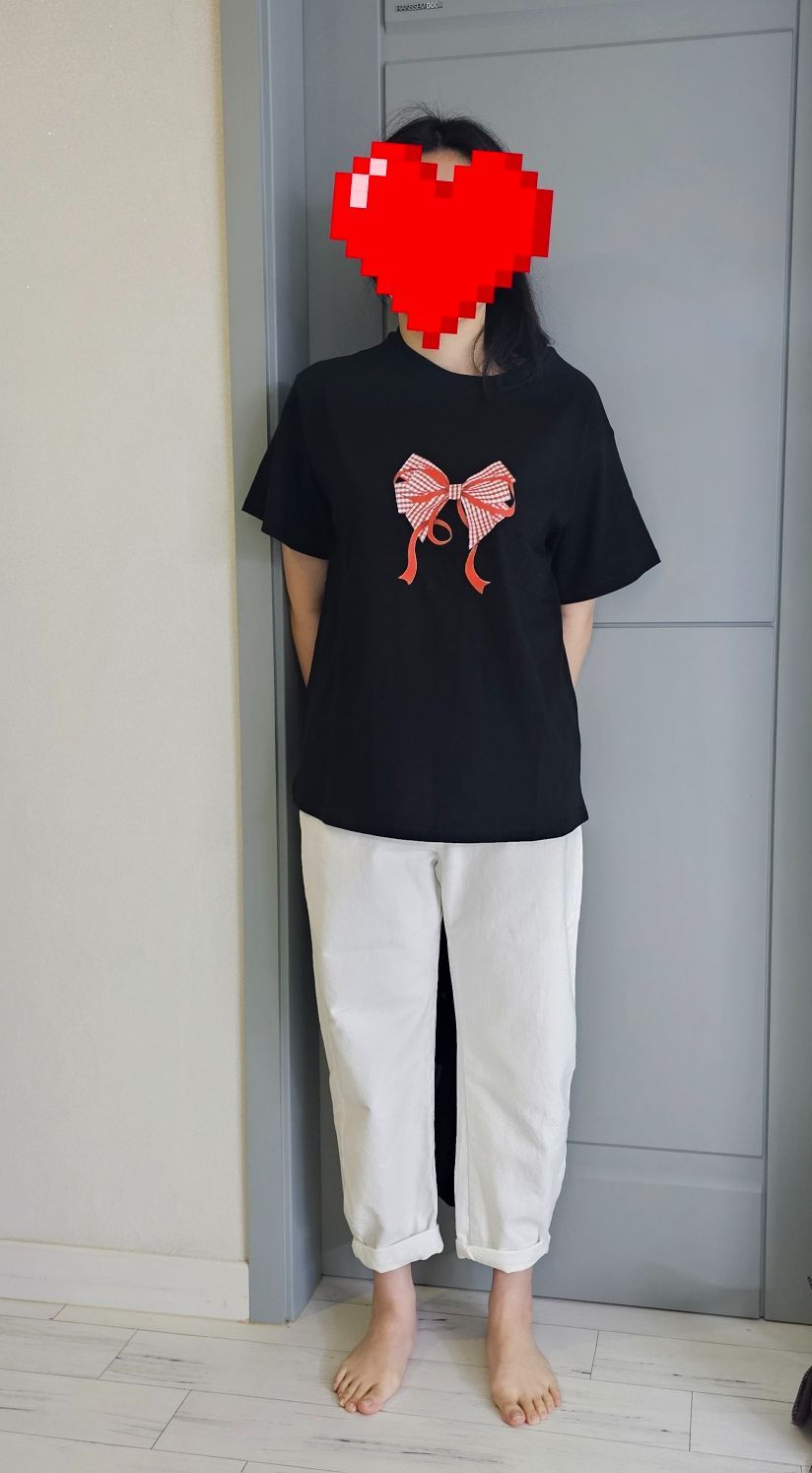 ★2024SS新作★RONRON★BIG CRAYON RIBBON BASIC FIT T SHIRT RONRON] Big Crayon Ribbon Basic Fit T-shirt – Arielle Store