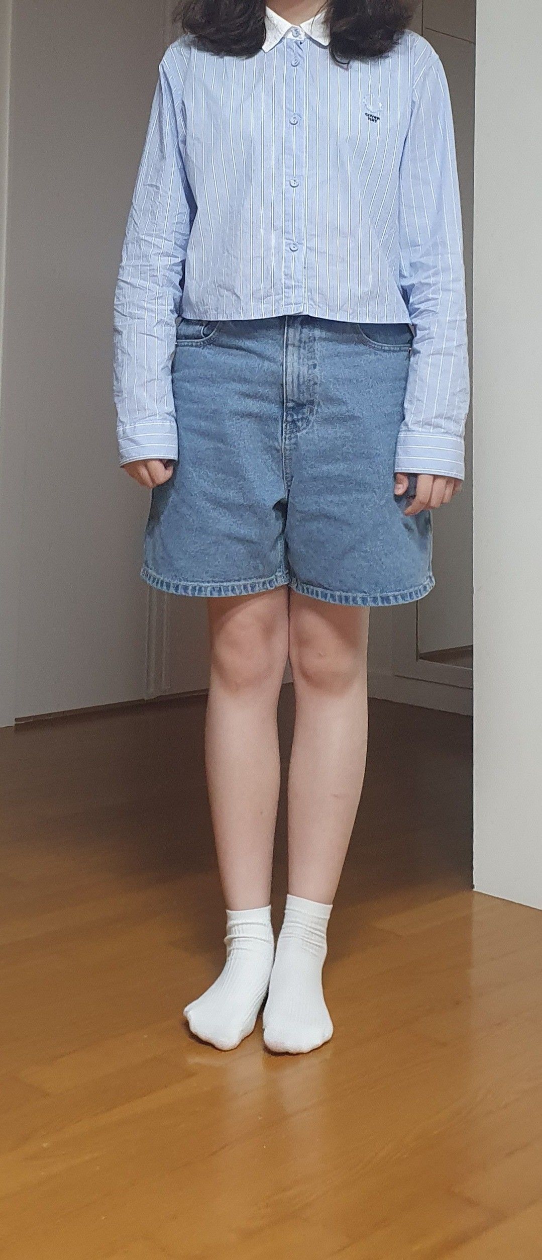 MUSINSA | RONRON BACK POCKET RIBBON DENIM HALF PANTS LIGHT BLUE