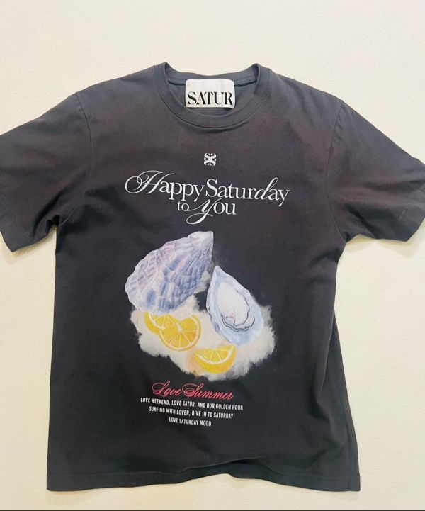 ★送料・関税込★SATUR★Oyster Graphic T-Shirt★ MUSINSA公式 | SATUR Oyster Graphic Short-sleeved T-shirt