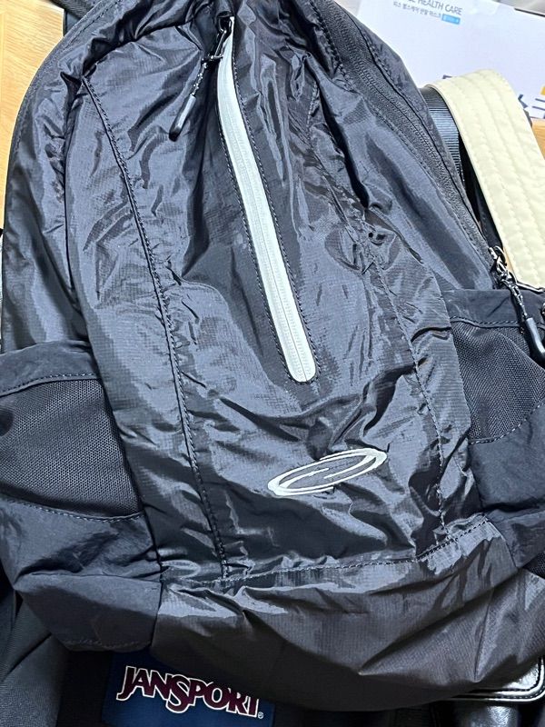 MUSINSA公式 | OPENING PROJECT Mesh Pocket Runner Bag - Black