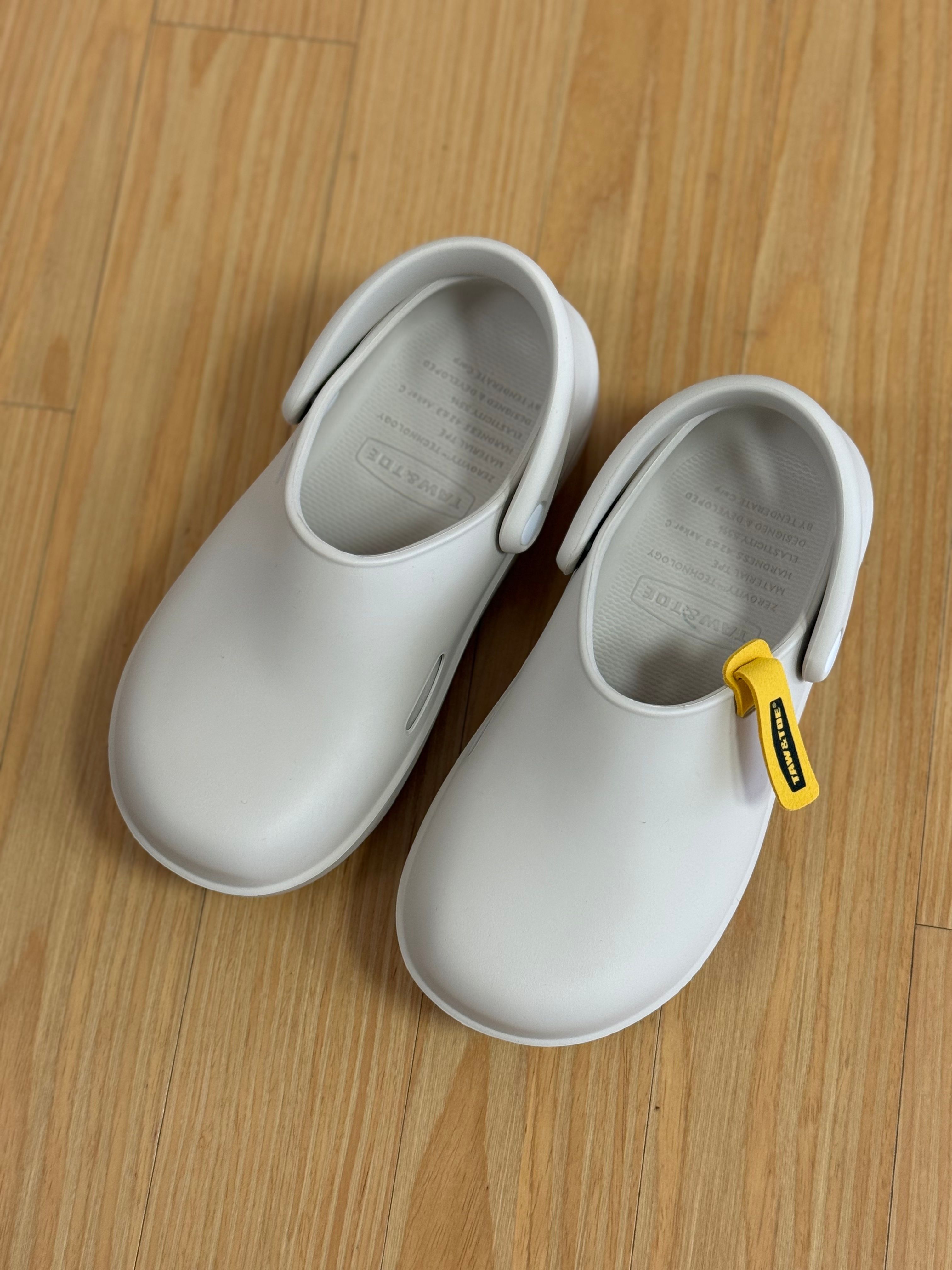 ■TAW&TOE■ Zerovity TonTon Cream Z-CL-TT_Cream TAW&TOE Unisex Sandals Zerovity Tonton Cream | 10.0% Off
