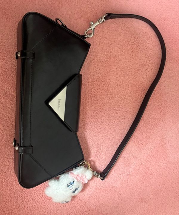 ショルダーバッグ・ポシェット Fennec GAVI TRIANGLE BAG 4JE4359 24SS新作【FENNEC】 GAVI TRIANGLE BAG 3色◇送料込 (Fennec