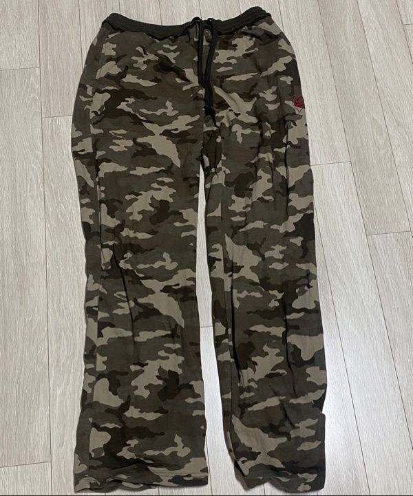 MUSINSA | SCULPTOR Heaven Camo Sweatpants Forest
