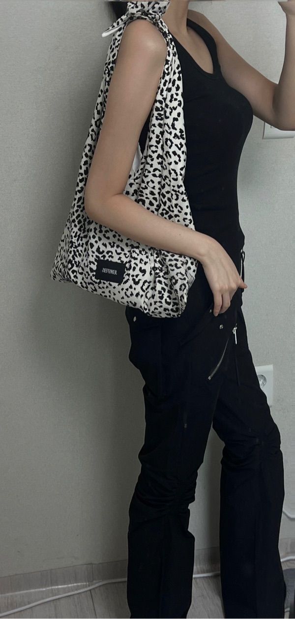 MUSINSA | JEDREFEB5 Scrunchie Large Hobo Leopard