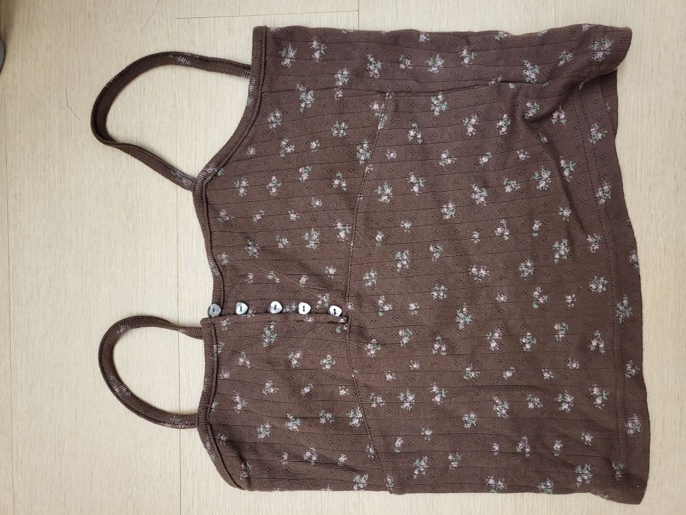 Tシャツ・カットソー RONRON HEART BUTTON GOLGI SLEEVELESS OATMEAL FLOWER RR25BSL3 MUSINSA | RONRON HEART BUTTON GOLGI SLEEVELESS OATMEAL FLOWER