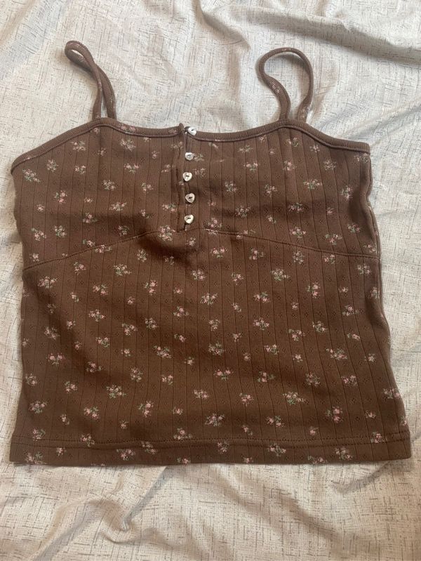 MUSINSA | RONRON HEART BUTTON GOLGI SLEEVELESS EYELET BROWN