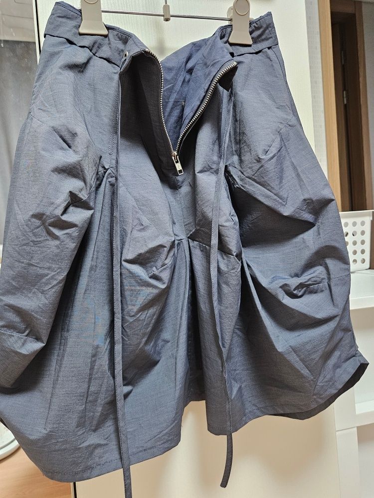 MUSINSA公式 | TYPESERVICE Clean Volume Stitch Skirt [Dark Gray]