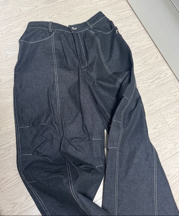 MUSINSA公式 | AAKAM 98 Printed Knee Pin-tuck Denim Pants (Black)