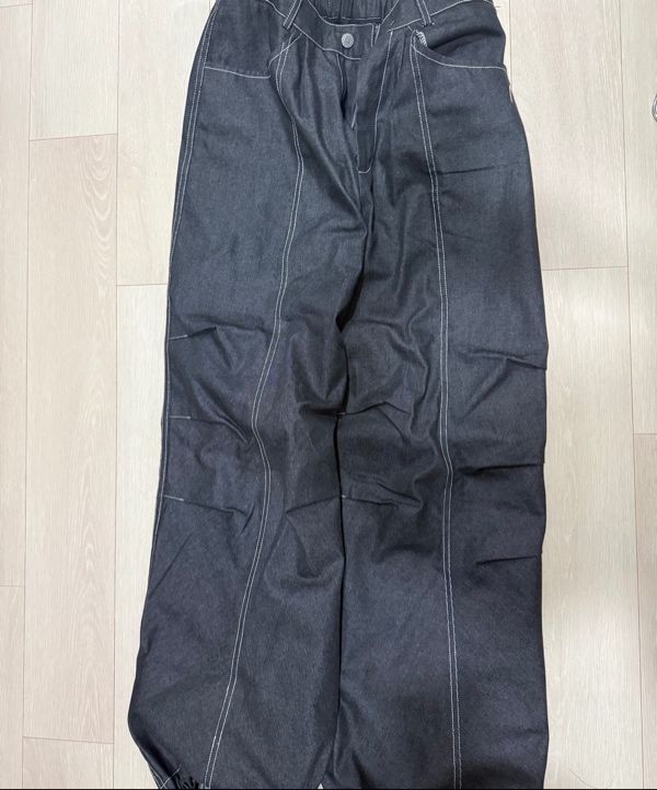 MUSINSA | AAKAM 98 Printed Knee Pin-tuck Denim Pants (Black)