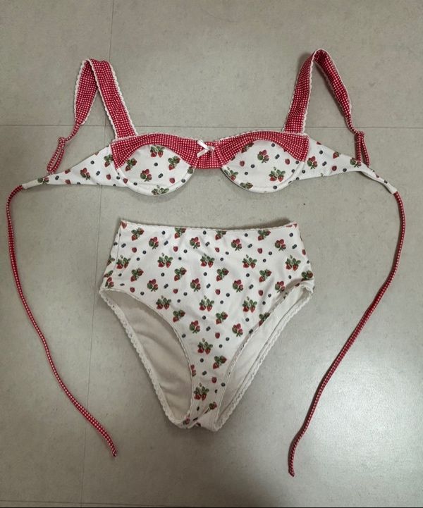 MUSINSA | GLOWNY BALCONETTE BIKINI TOP (MIX BERRY)