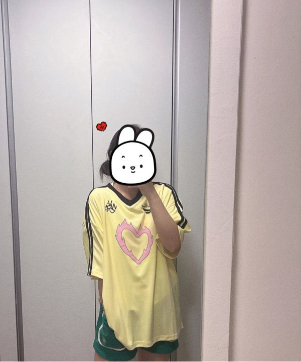 韓国人気★[WONDERVISITOR] BN HEART APPLIQUE T-SHIRT 韓国人気☆[WONDERVISITOR] BN HEART APPLIQUE T-SHIRT (WONDER