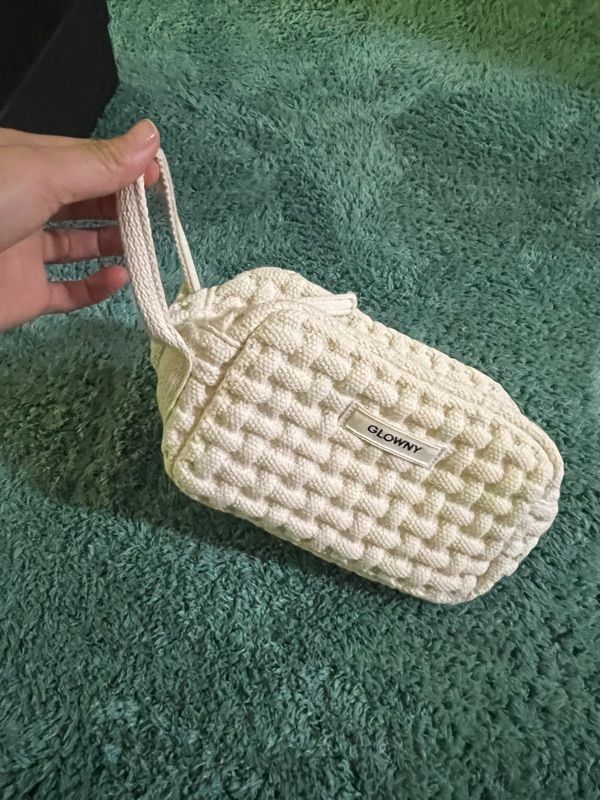 MUSINSA | GLOWNY COTTON TILE POUCH (IVORY)