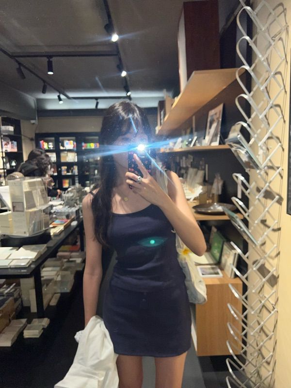 MUSINSA | GLOWNY PROVINCE EYELET TANK (NAVY)