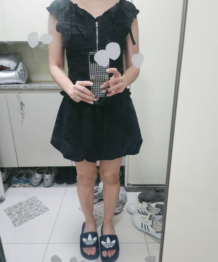 Rose Frantz ♥ Frill Button Sleeveless /追跡付 MUSINSA | ROSÉ FRANTZ Two-way Frill Ribbon Sleeveless [White]