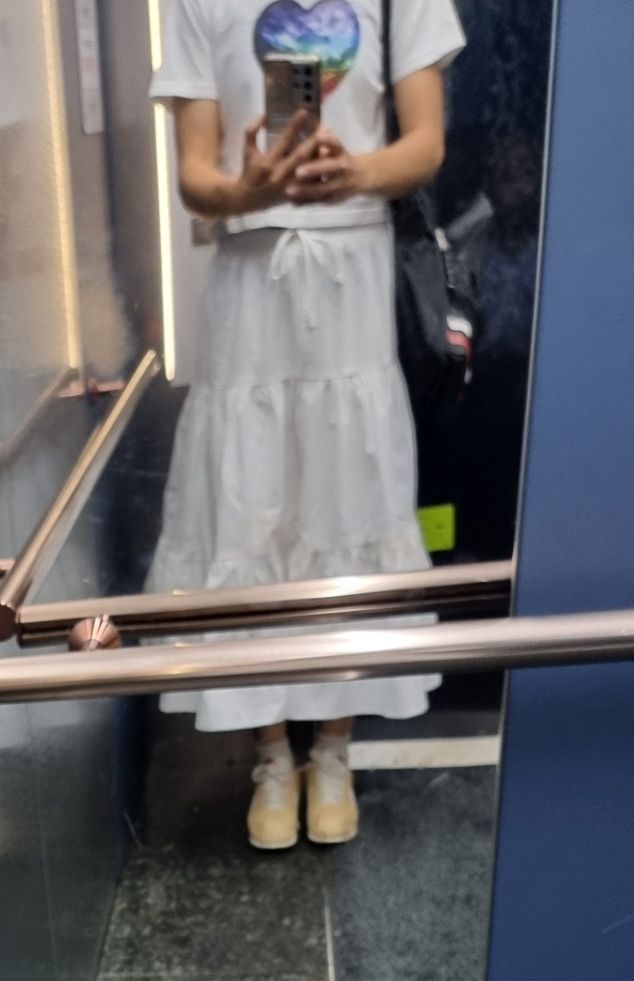 CONICHIWA BONJOUR ■ Butterfly shirring skirt Conichiwa Bonjour