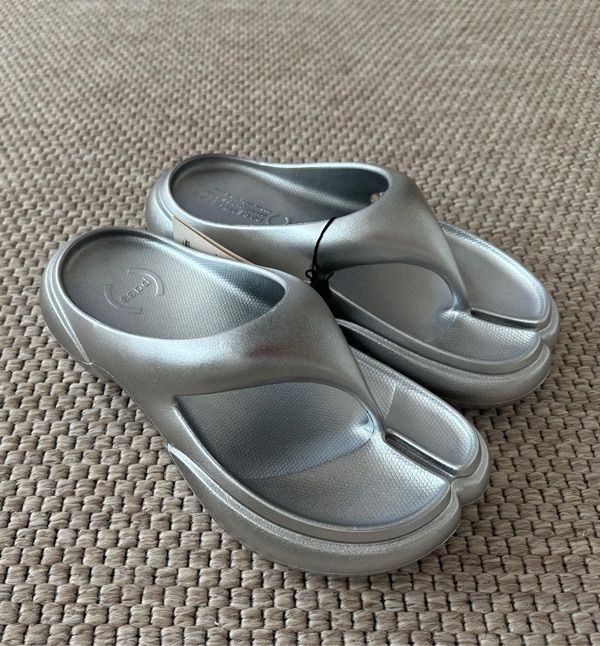 MUSINSA | PAES Flip Flop 02 / Silver