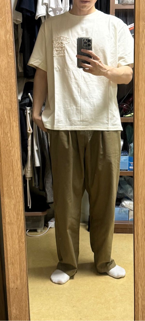★人気★【SATUR】★Bon Voyage Raw-Cut Applique T-Shir.t★ MUSINSA | SATUR Bon Voyage Low Cut Applique Short Sleeve T