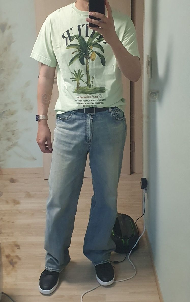 MUSINSA | SATUR Banana Tree Graphic Short-sleeved T-shirt