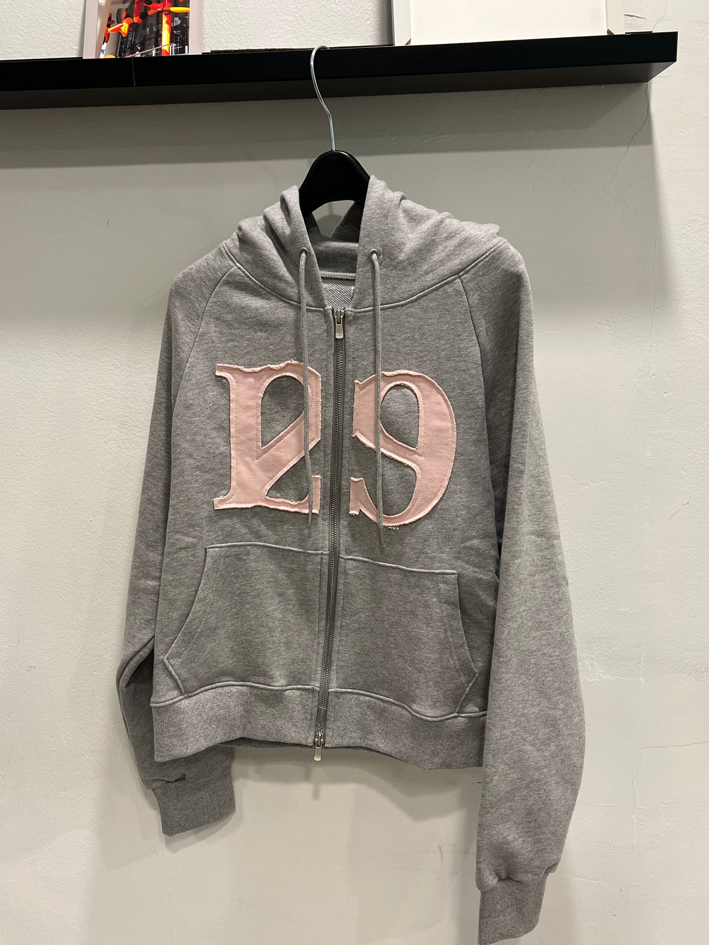 MUSINSA | ILLIGO 129 Logo Patch Hoodie Zip-Up Light Gray