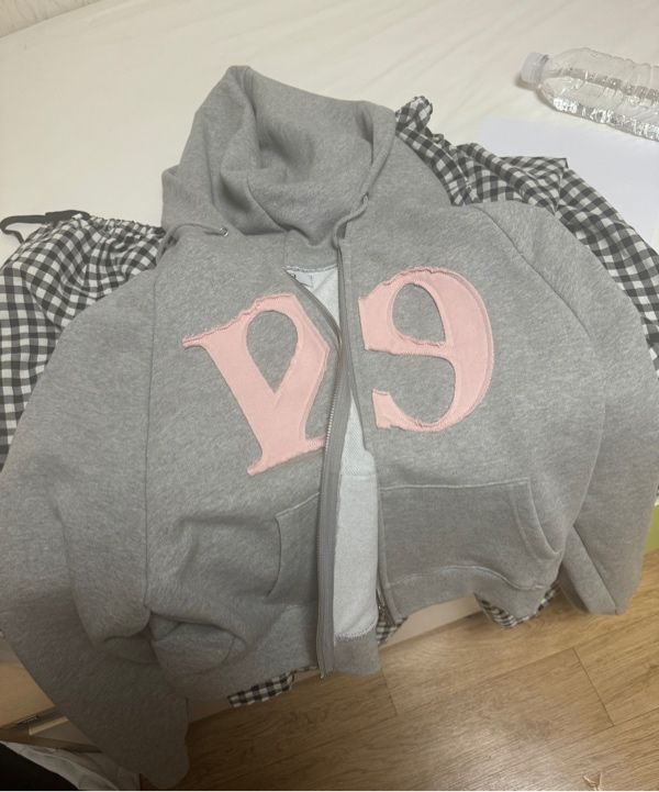 MUSINSA | ILLIGO 129 Logo Patch Hood Zip-Up Light Gray