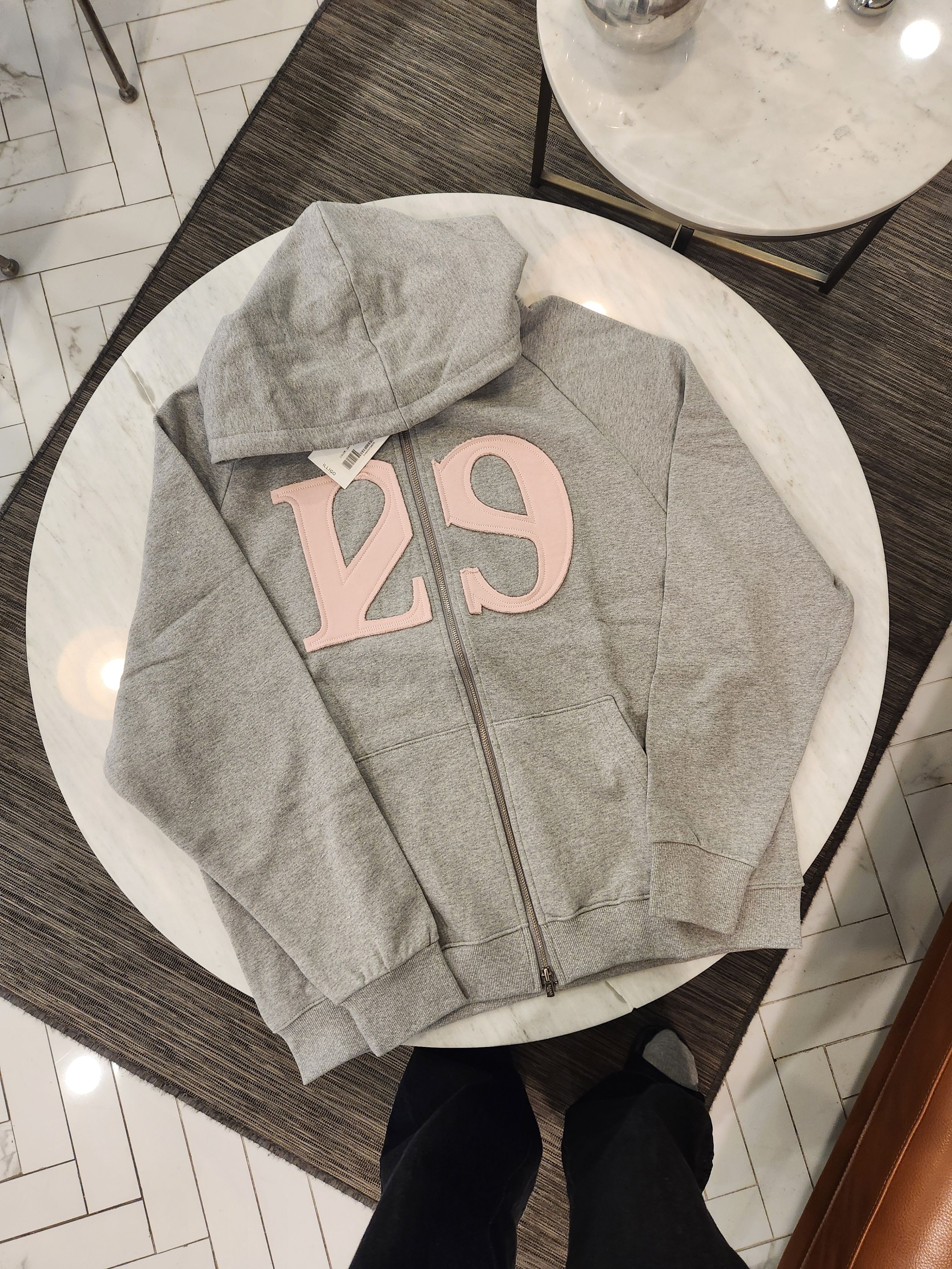 MUSINSA公式 | ILLIGO 129 ロゴパッチ フードパーカー ライトグレー