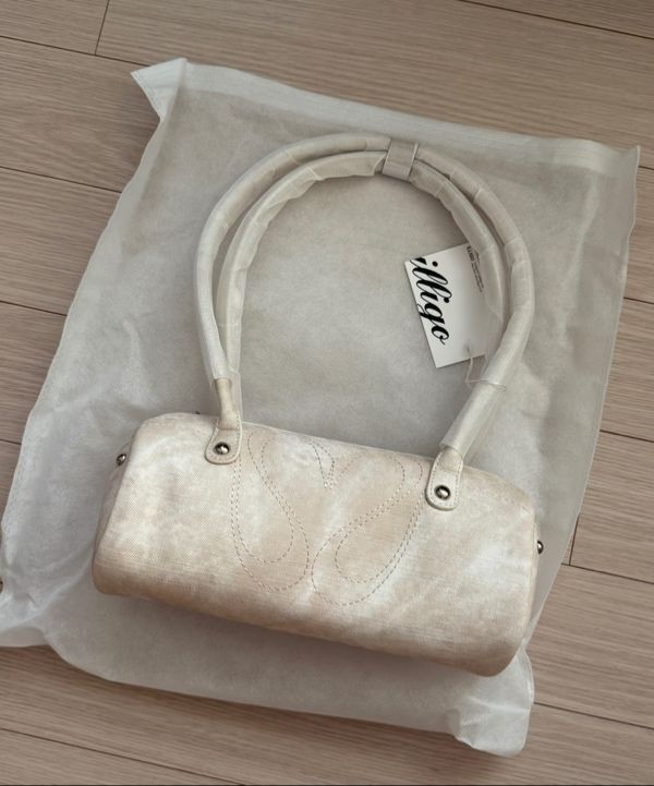 MUSINSA公式 | ILLIGO Love Stitch Shoulder Bag Black
