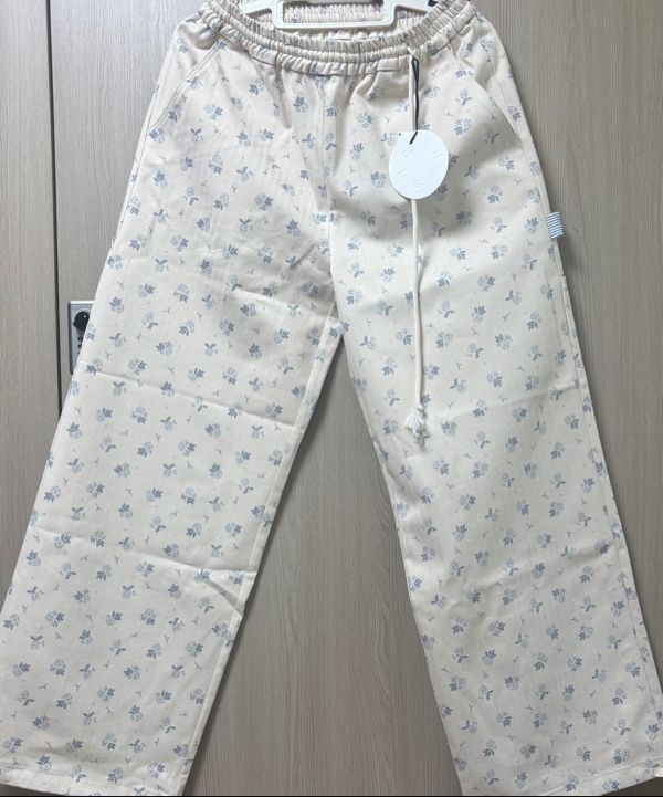 パンツ OHESHIO FLORAL CARPENTER PANTS, CREAM MUSINSA公式 | OHESHIO FLORAL CARPENTER PANTS, CREAM