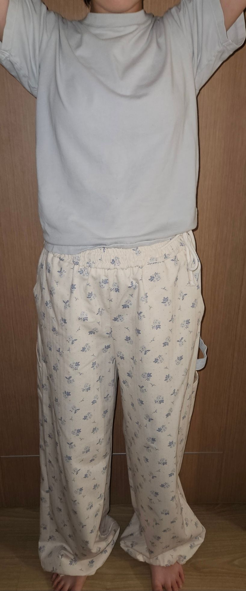 パンツ OHESHIO FLORAL CARPENTER PANTS, CREAM MUSINSA公式 | OHESHIO FLORAL CARPENTER PANTS, CREAM