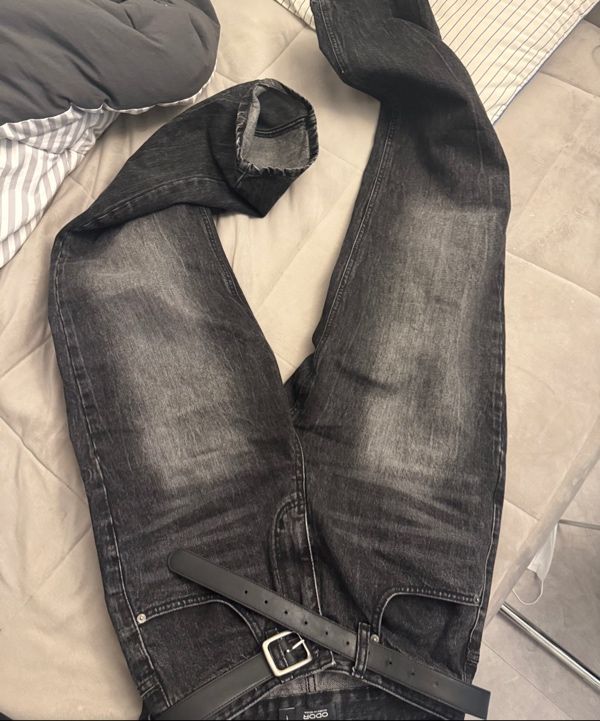 MUSINSA | ODOR Nas raw wide denim in black