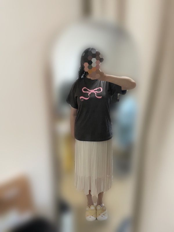 MUSINSA | RONRON EMBO HEART RIBBON BASIC FIT T SHIRT