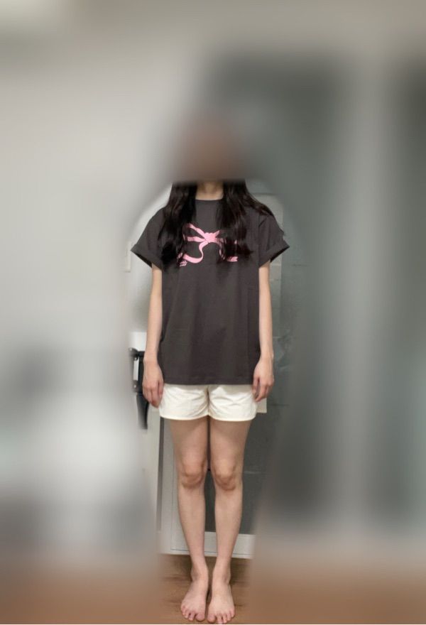 MUSINSA | RONRON EMBO HEART RIBBON BASIC FIT T SHIRT