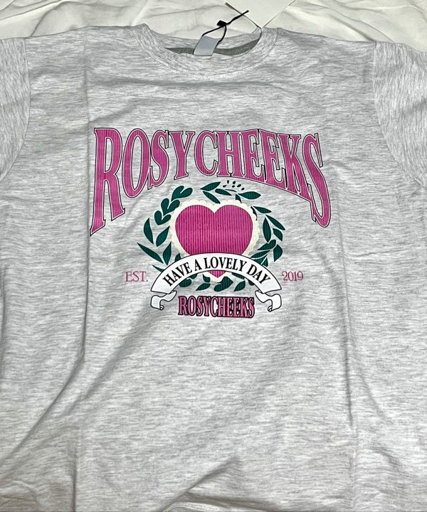 MUSINSA | RONRON ROSY CHEEKS HEART LAUREL BASIC FIT T SHIRT PINK