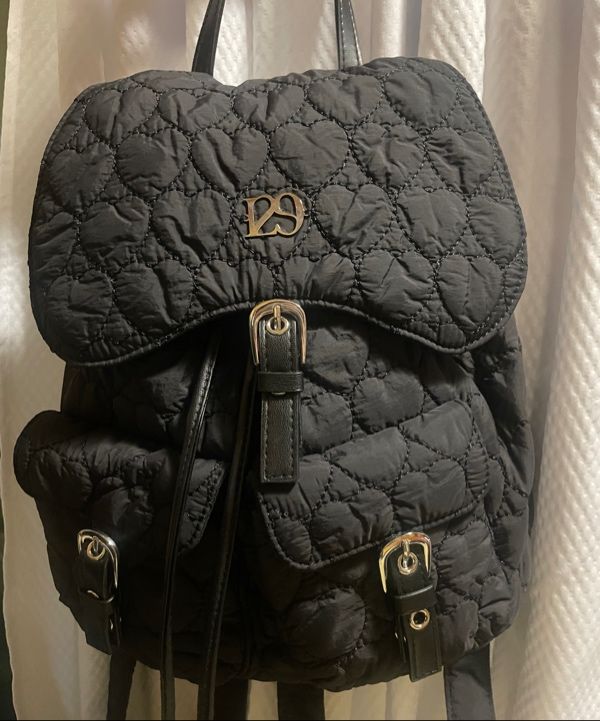 MUSINSA | ILLIGO Heart Quilting Backpack Black