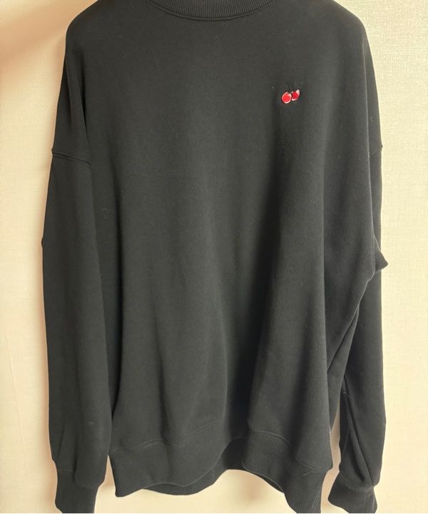 ★KIRSH★ Small Cherry Sweatshirt Black MUSINSA | KIRSH Small Cherry Sweatshirt [Black]
